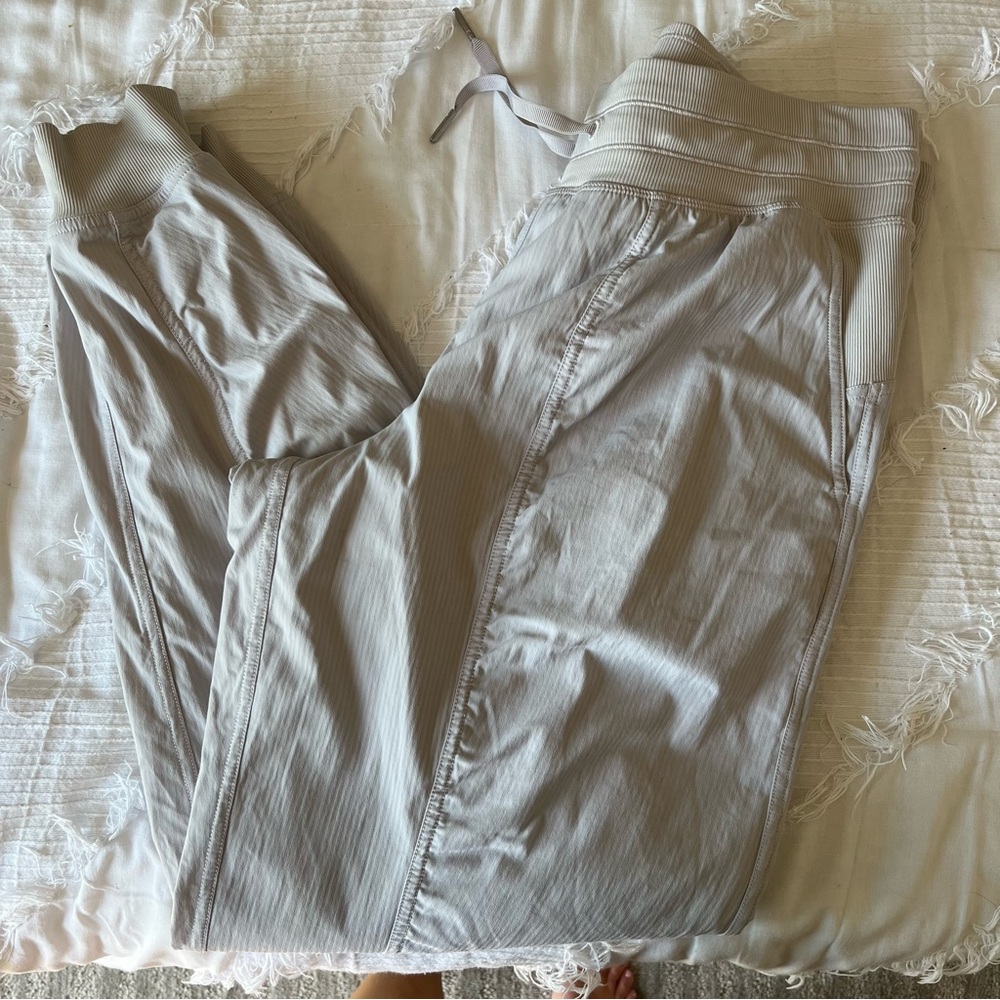 Lululemon dance studio jogger